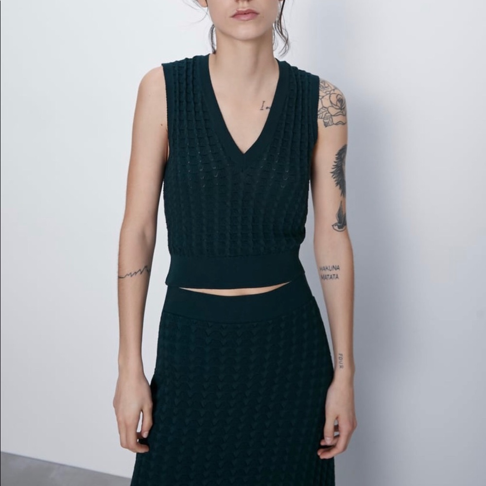 ⛔️SOLD⛔️ 🆕 ZARA Sleeveless Knit Top
